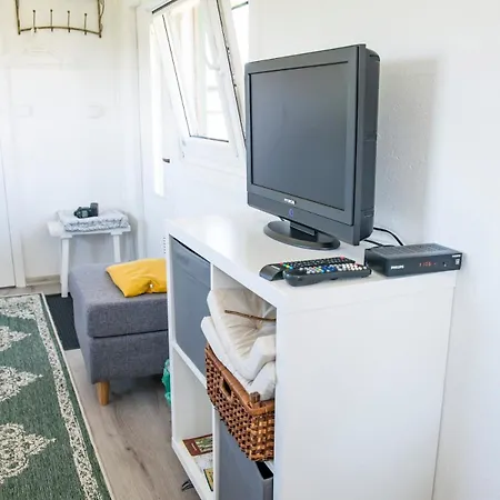 度假居 Tiny House Nad Vinici Jičín